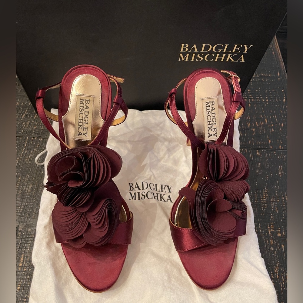 Badgley Mischka Floral platform heels